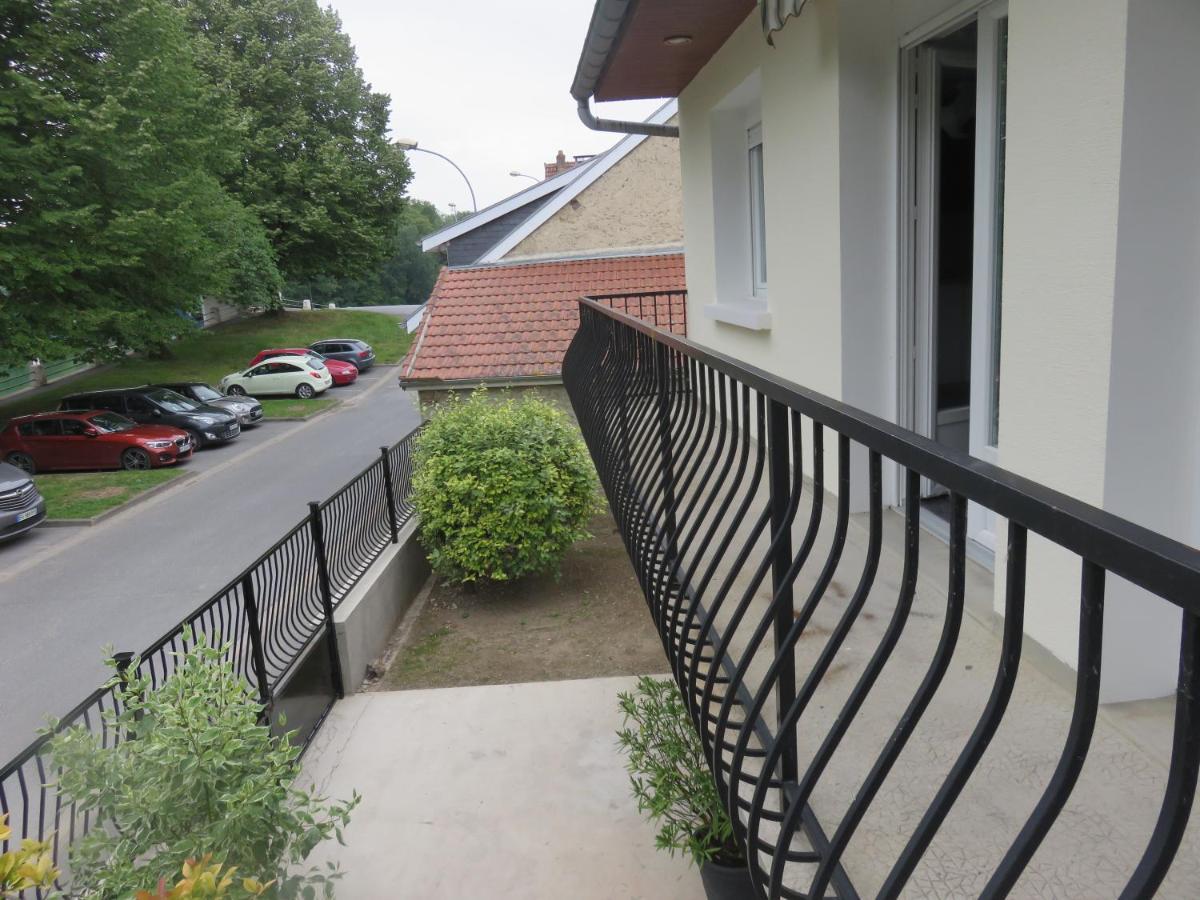 Le gîte du Coche avec vue sur la Marne Damery  Extérieur photo